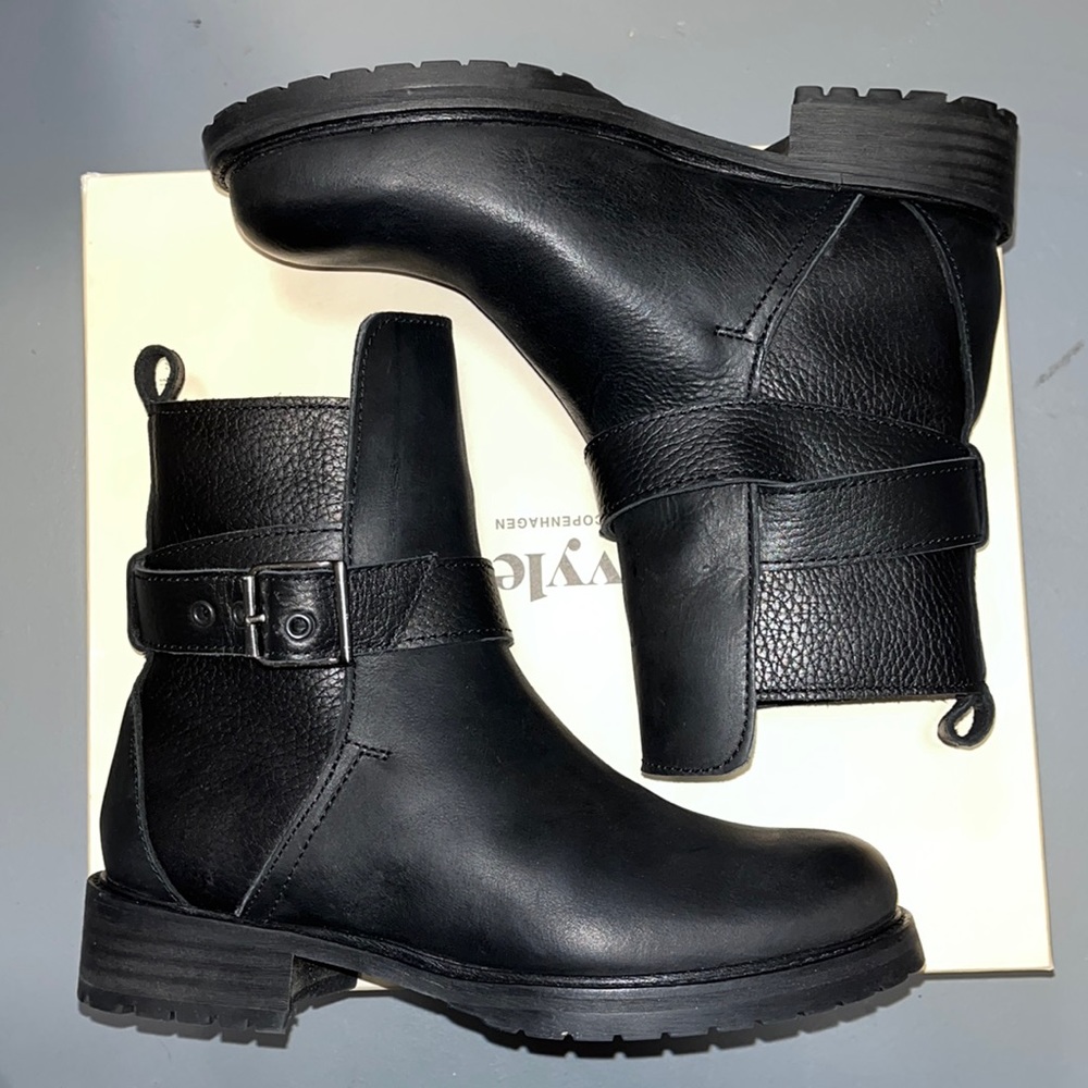 BNIB Ivylee Copenhagen “Joan” bootie